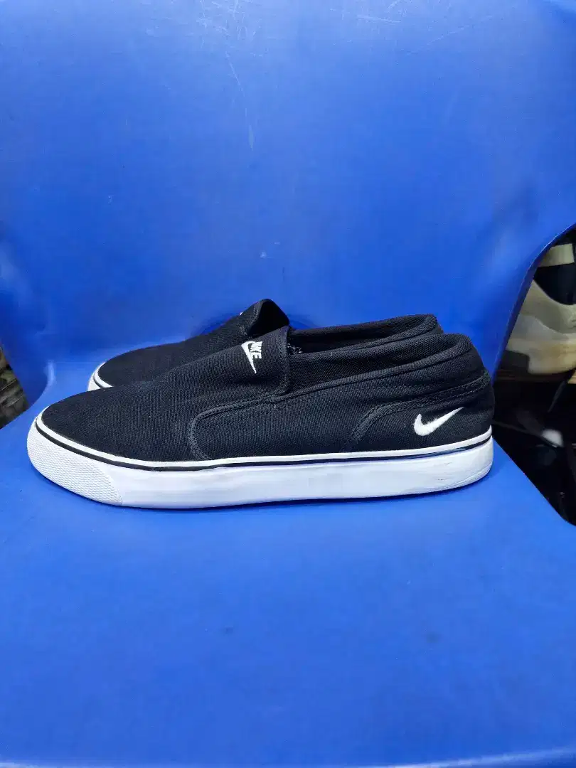 Sepatu Nike Slip On Toki Slip On Original 42