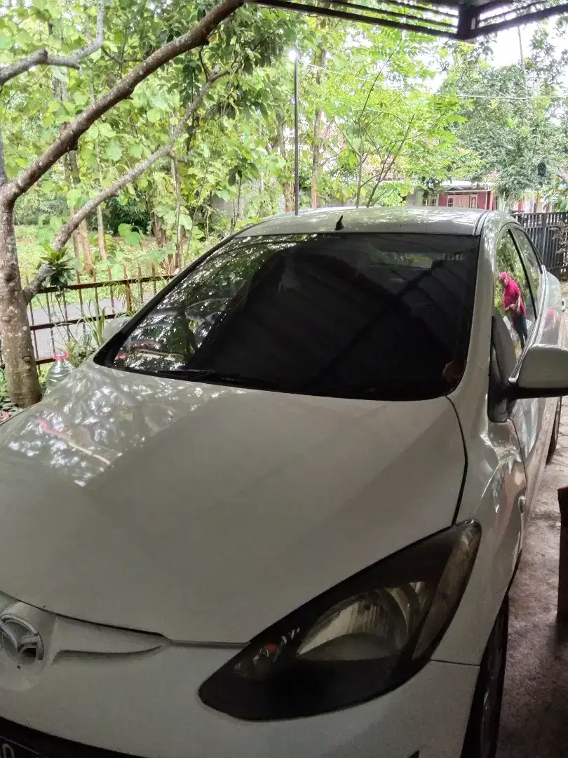 Mazda 2 tahun 2011 matic