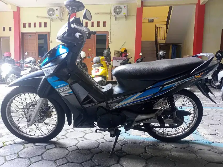 Sepeda Motor Supra X 125 Tahun 2011