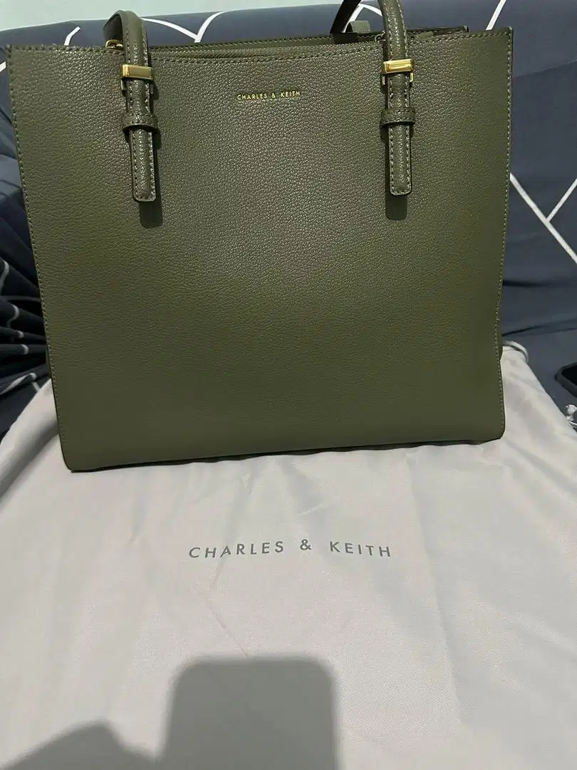 Tas Charles & Keith