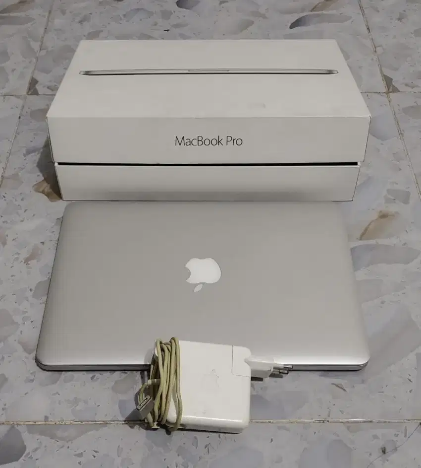 Macbook pro retina display 2015 jarang pakai