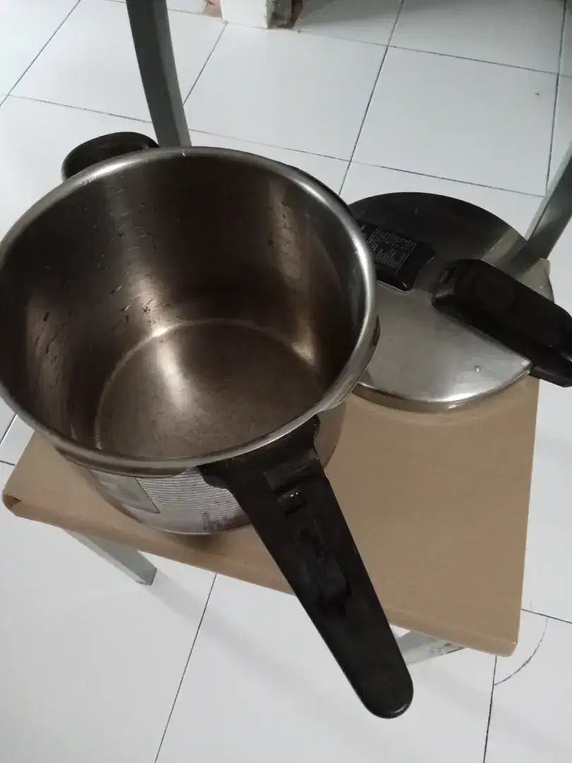 Panci Presto (Pressure Cooker) merk Fissler