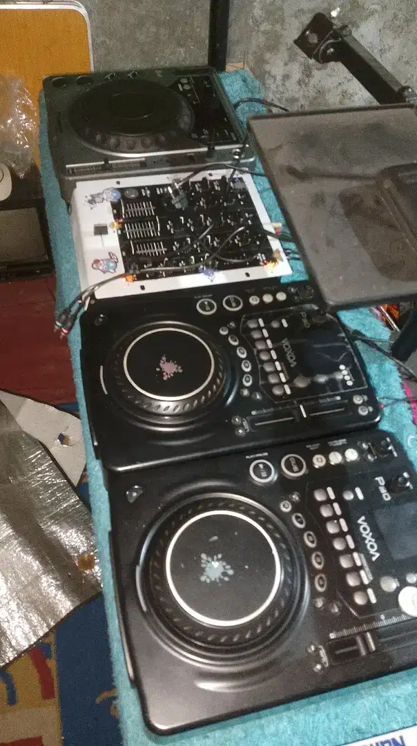 CDJ 800MK1 CDJ VOXOA P30 MIXER NUMARK M4 3 CHANEL