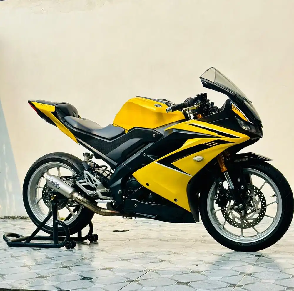 Jual R15 v3 tahun 2018