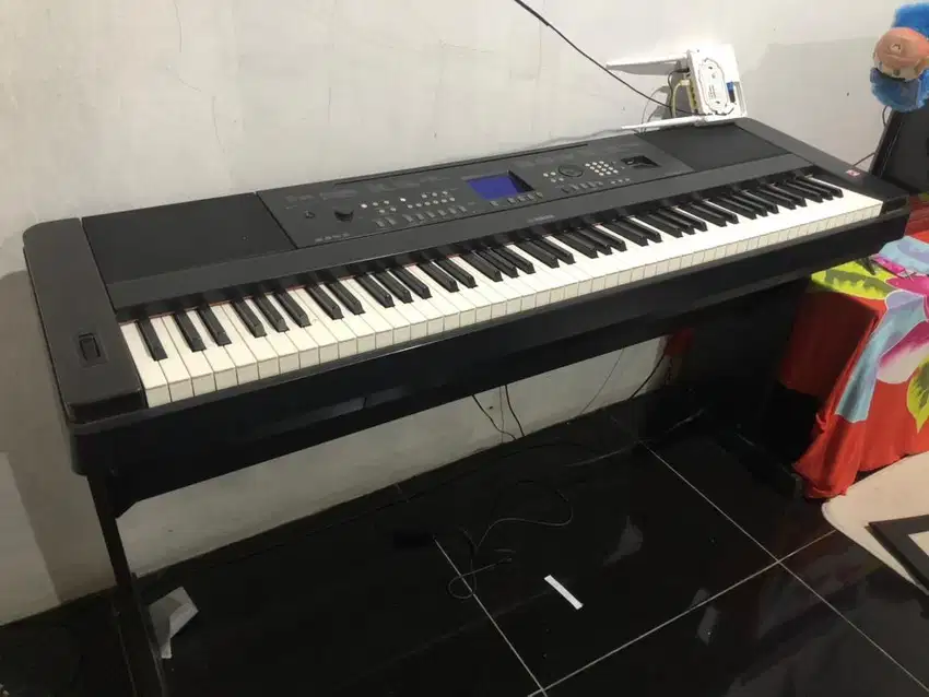 Yamaha Piano DGX-650B 88 keys