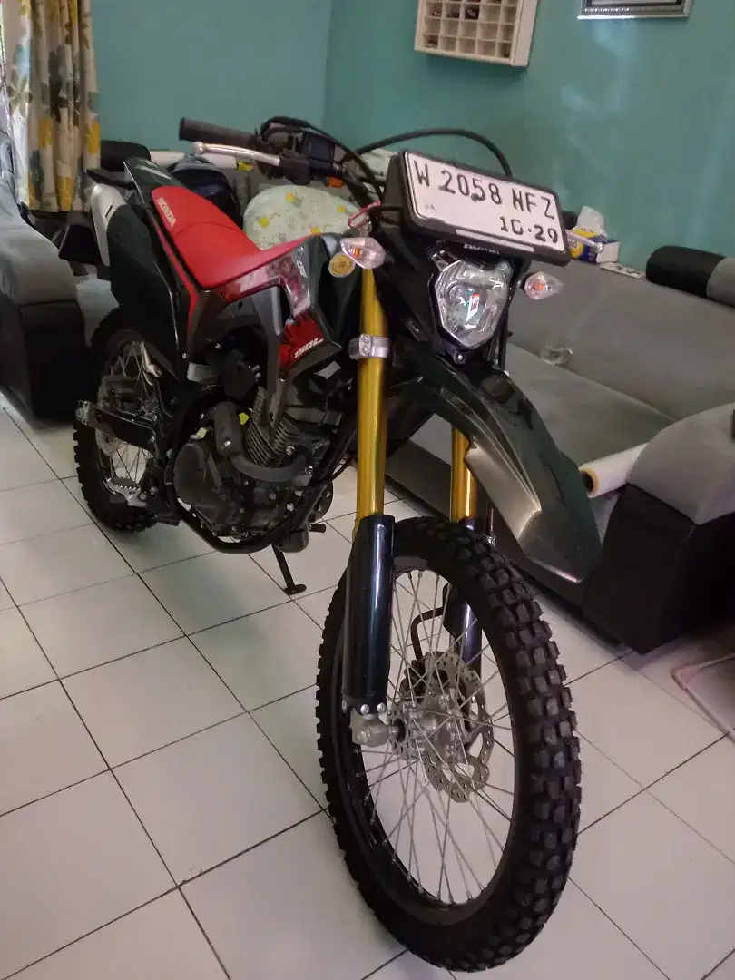 CRF 2024 KM 300 BARU BELI 2 BULAN LALU BPKB SDH KLUAR.KM RENDAH 300