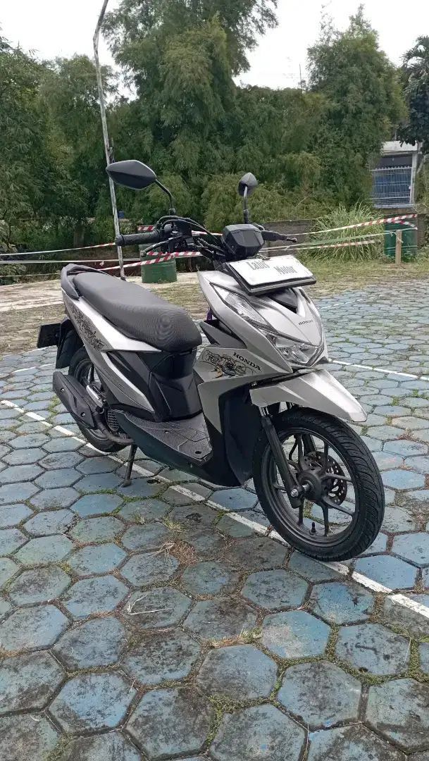 92% : FOR SALE HONDA BEAT STREAT 2022 PAJAK ON F KABUPATEN