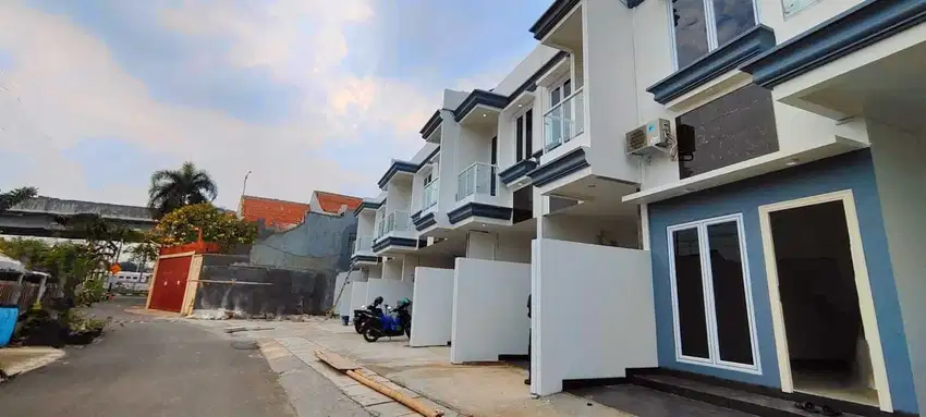 rumah samping jalan cempaka putih barat dekat taspen,yarsi,kemayoran