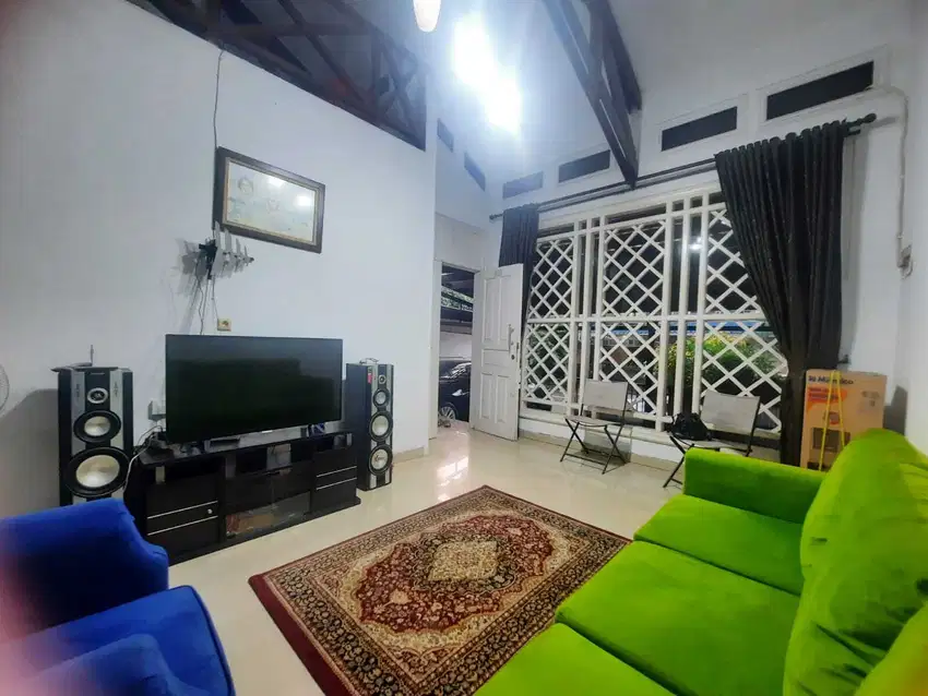 Rumah di Puri Cinere. Jalanan Lebar. Bagus Untuk Investasi.