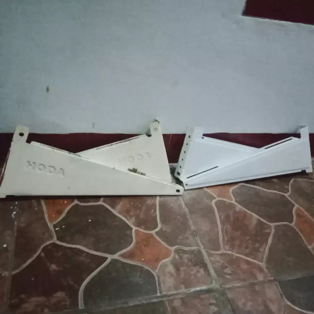 Segera di jual Braket autdoor AC ada 2 bh