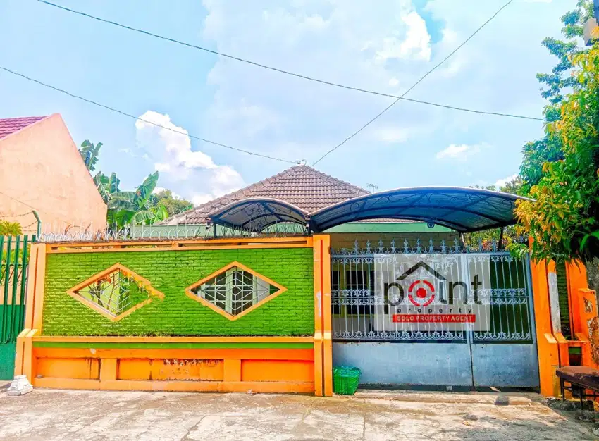 Rumah strategis untuk usaha/ kantor Serengan Solo kota dijual cepat BU