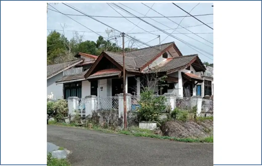 DIJUAL RUMAH POJOK KOMPLEK PEMDA BALIKPAPAN BARU BB