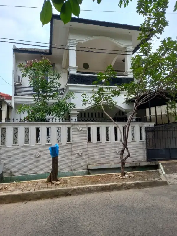 Rumah HUNIAN TERBAIK HARGA MENARIK LT 260m2 JATIWARINGIN