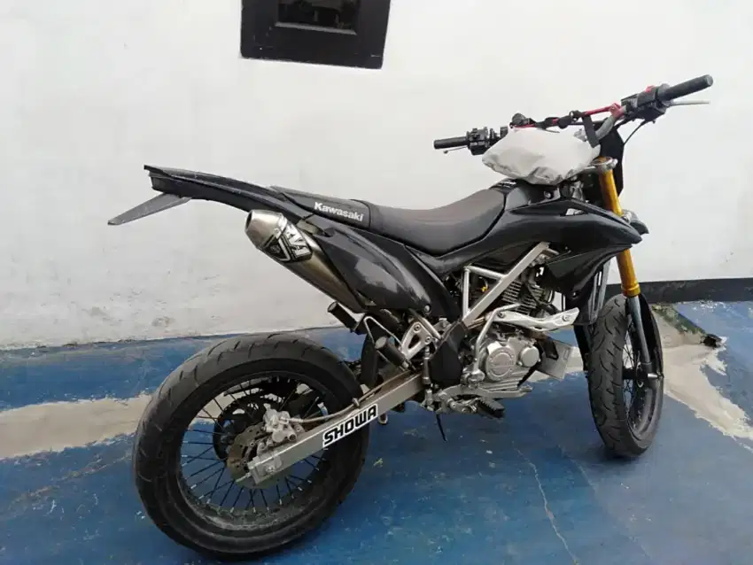 KLX 150BF SUPERMOTO