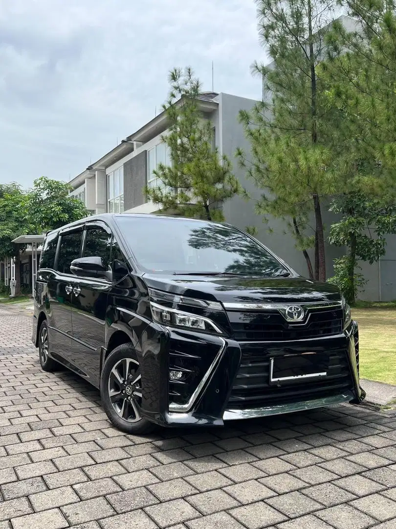 Toyota Voxy 2.0 A/T 2019 Tgn 1