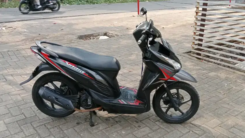 Di jual Honda vario Fi th 2017 surat lengkap