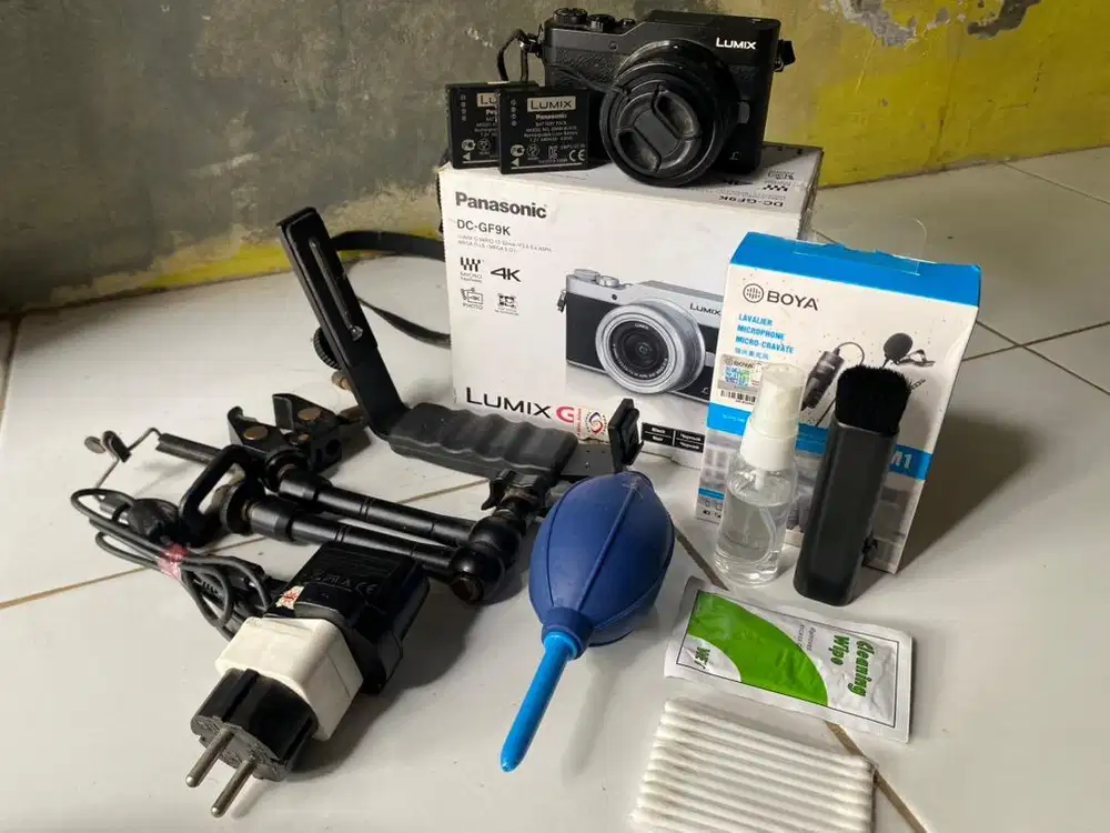 Lumix GF9 Mirrorless + Mic Boya - FULL SET First Hand