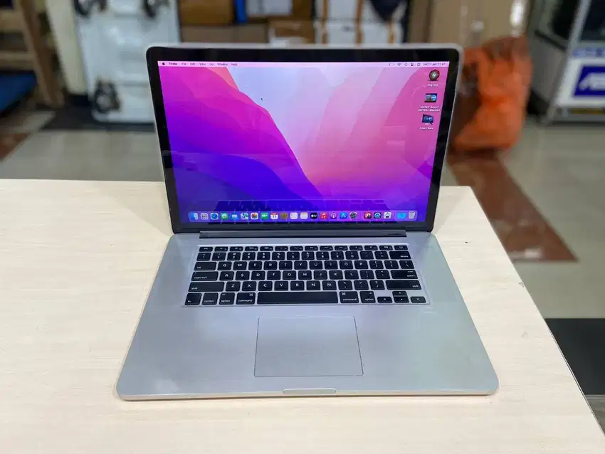 APPLE  MACBOOK PRO 11,5 15,4-INCH 2015 CORE i7  16GB/500  EC/NK