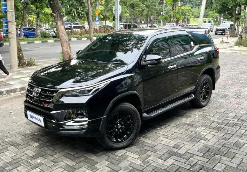 TOYOTA FORTUNER 2.8 VRZ GR SPORT MATIC 2022