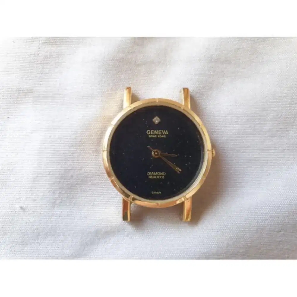 Kepala Jam Tangan Geneva Hong Kong Diamond Quartz Tanpa Strap