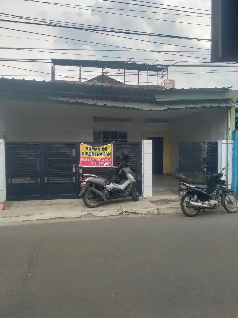 DISEWAKAN RUMAH DI TENGAH KOTA