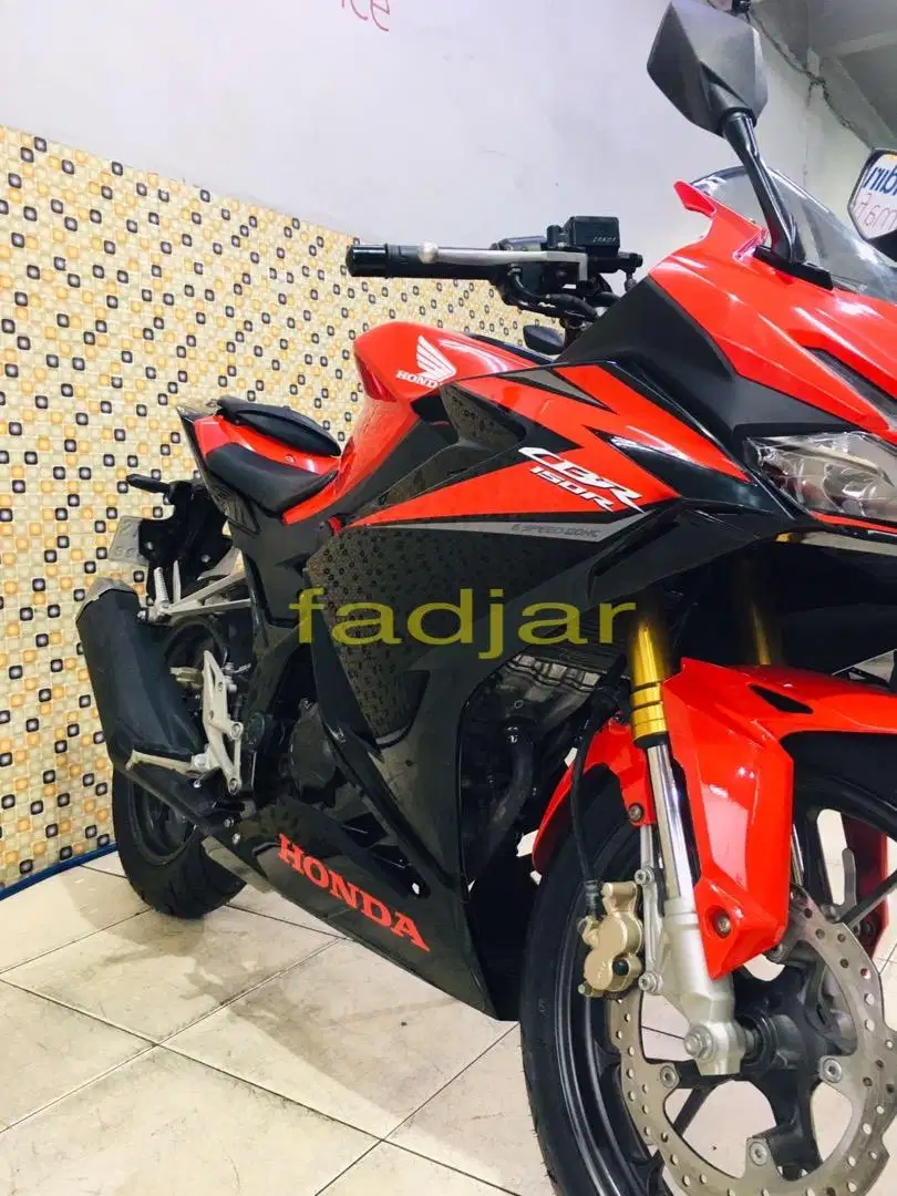 Honda cbr 150 tahun 2023