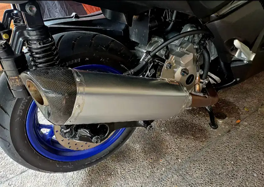 Knalpot Akrapovic untuk Xmax Connected