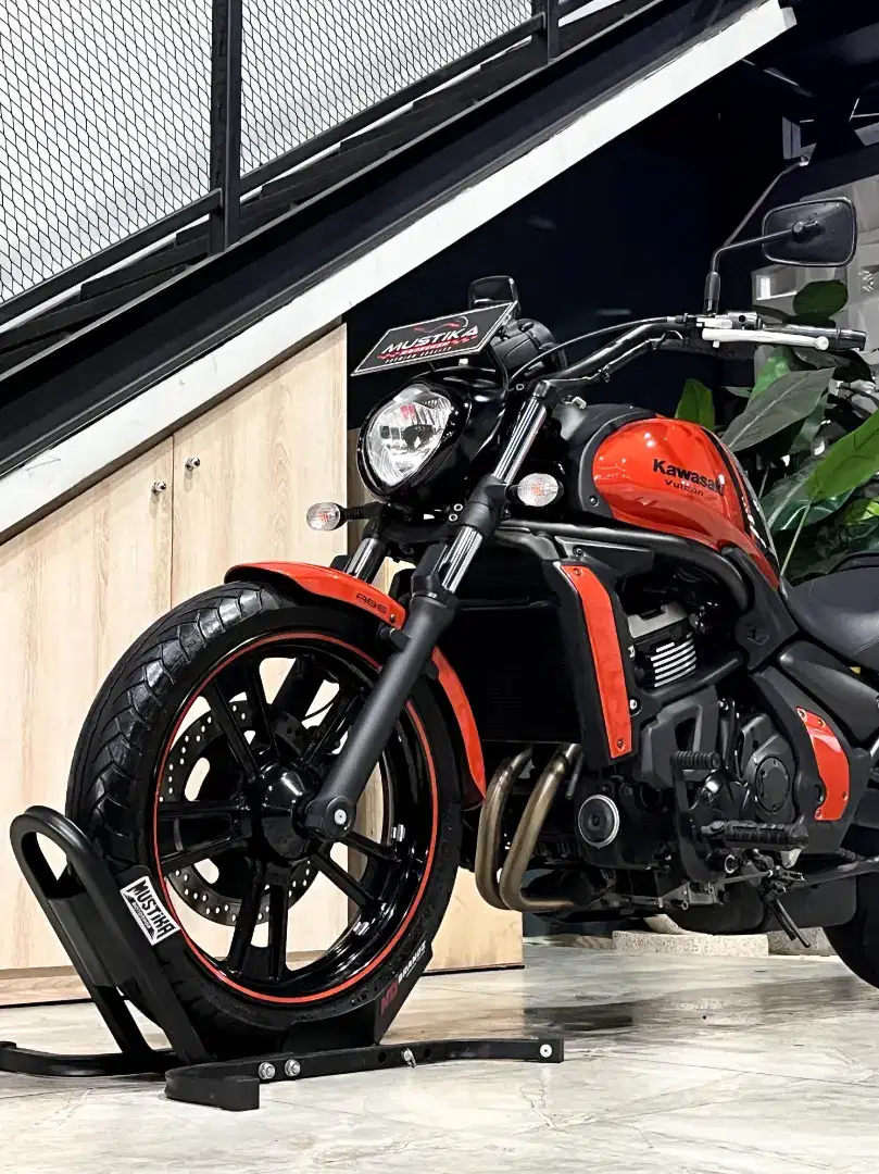 Vulcan S650 Abs 2019 Orange Lava.Odo 3rb km.Superb Condition(Gilbert)