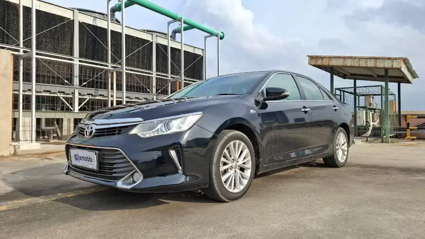 Pajak Panjang - Toyota Camry 2.5 V Bensin-AT 2015