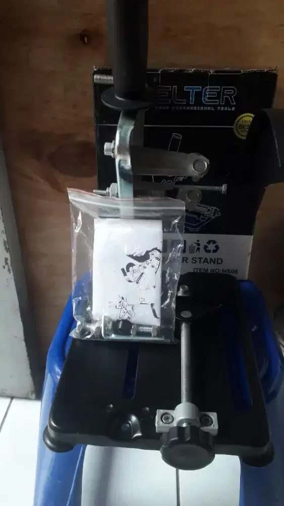 Dudukan gerinda tangan , bahan tebal, 150rb nett ,kapuk raya