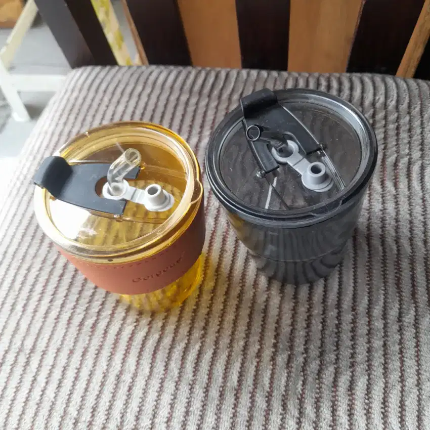 Gelas kaca + sedotan kaca