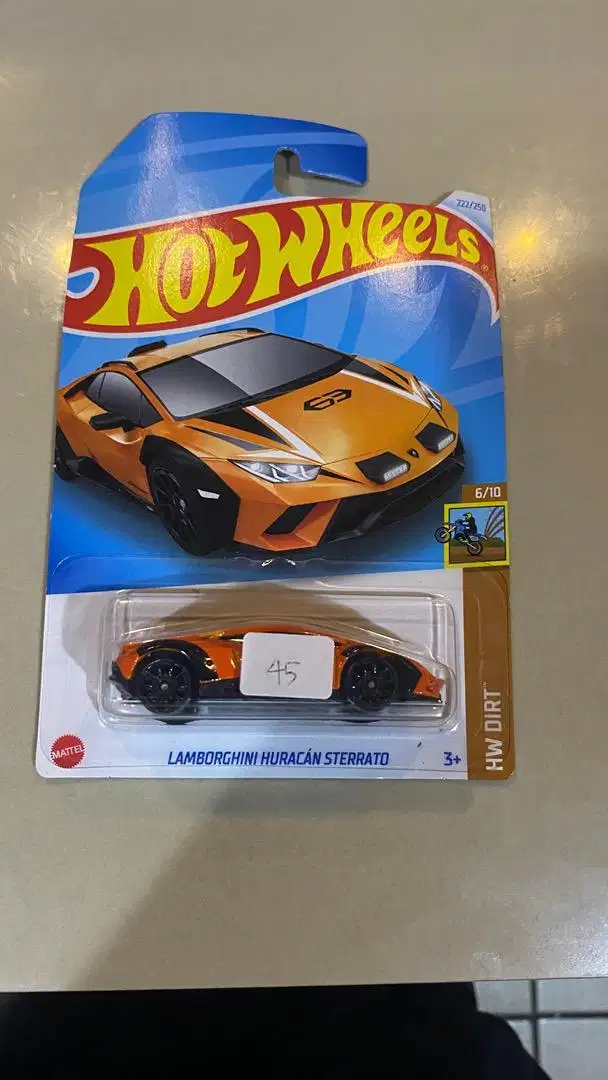 Hot Wheels Lamborghini Huracan Sterrato