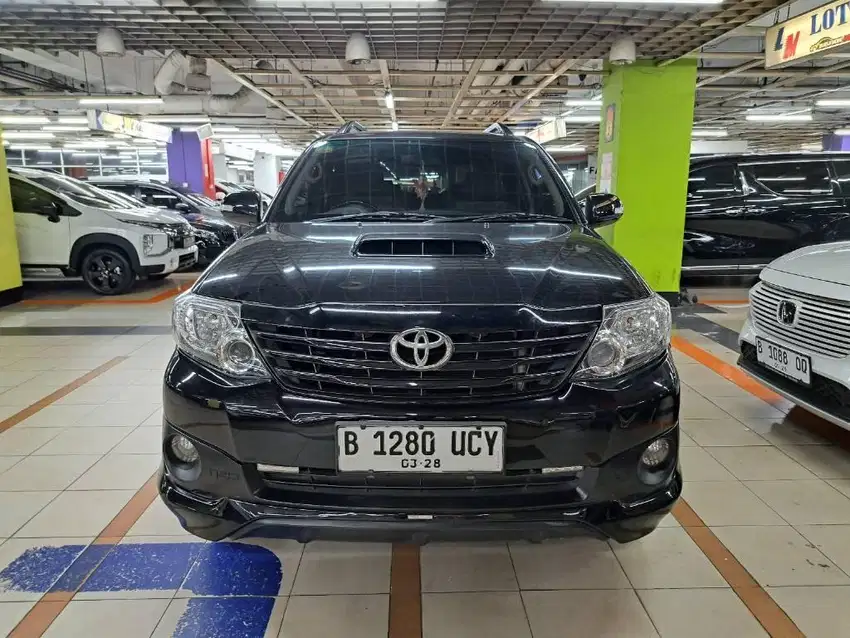 FORTUNER VNT G TRD MANUAL 2014 HITAM