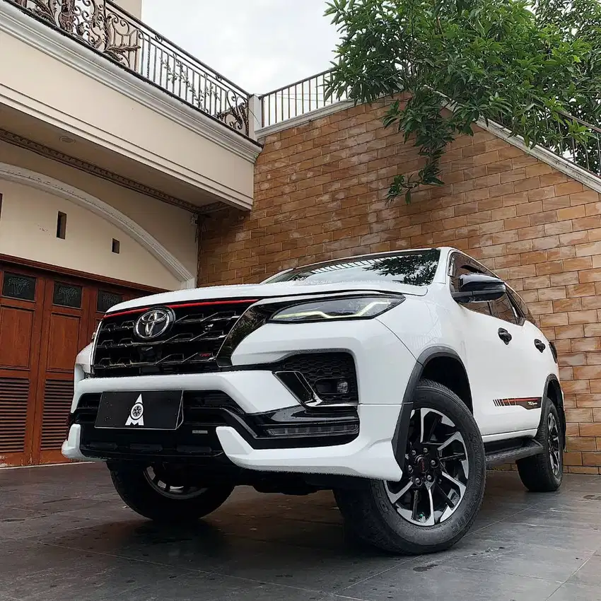 Toyota Fortuner Type 2.4 VRZ TRD Sportivo A/T Facelift Tahun  2021