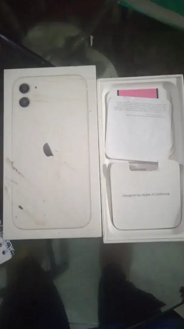 Karduuuss Orijinaaal IP 11 + karduuuss airpod minus kotor agak rusak