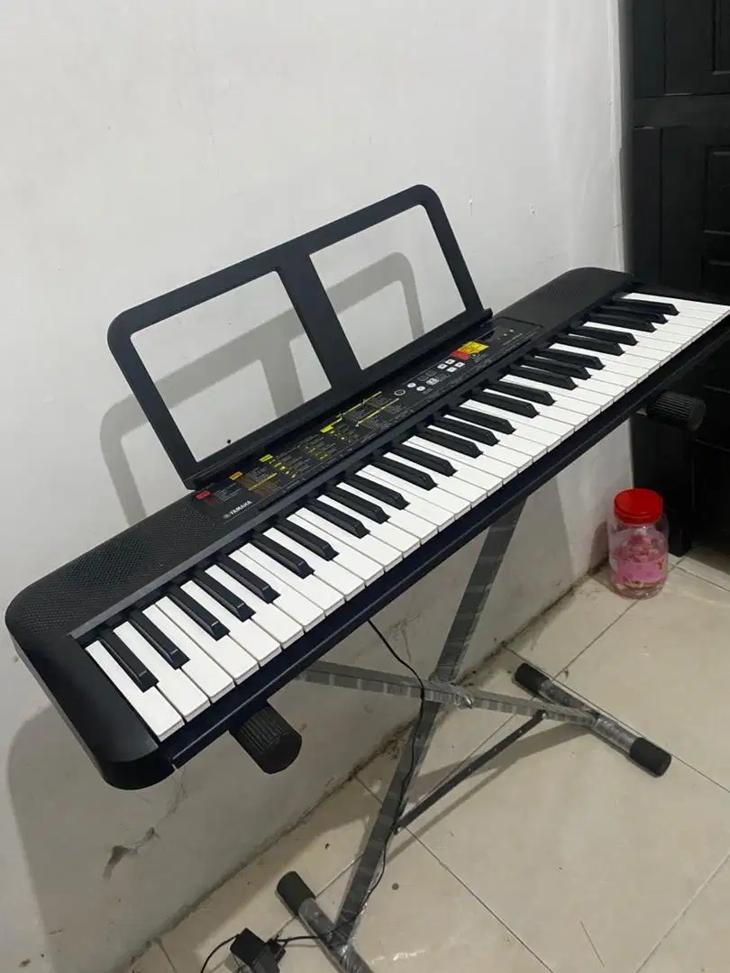 YAMAHA KEYBOARD PSR F52 FULLSET