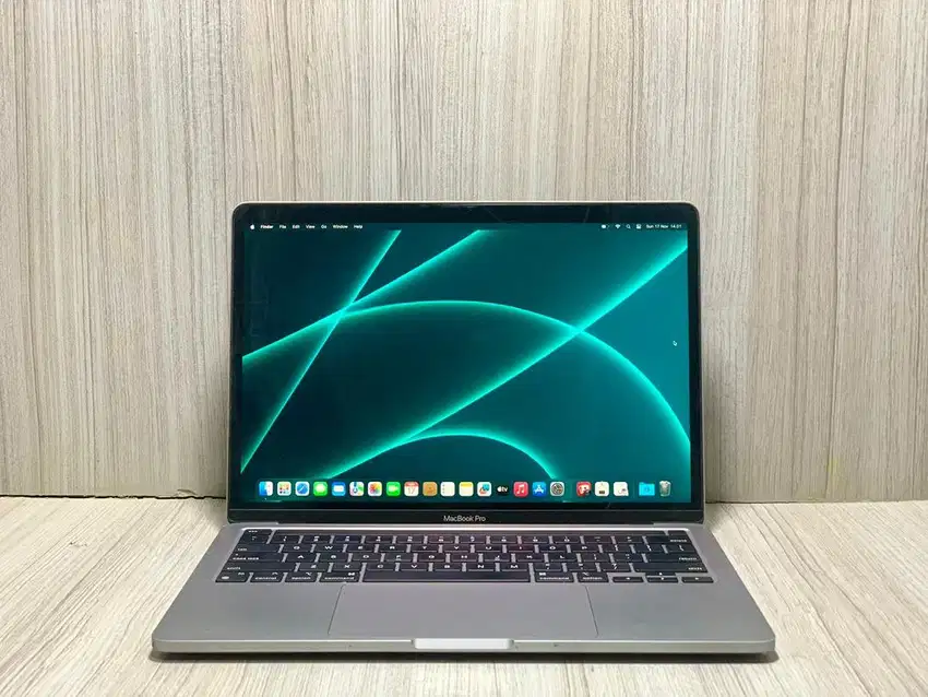 MacBook Pro 13” 2017 16/256 CTO Touch Bar