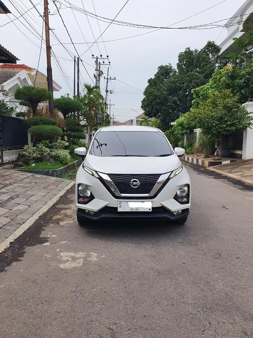 Livina 2019 VE 1.5 Matic Km 70rb Warna Putih Plat S Full Ori Istimewa