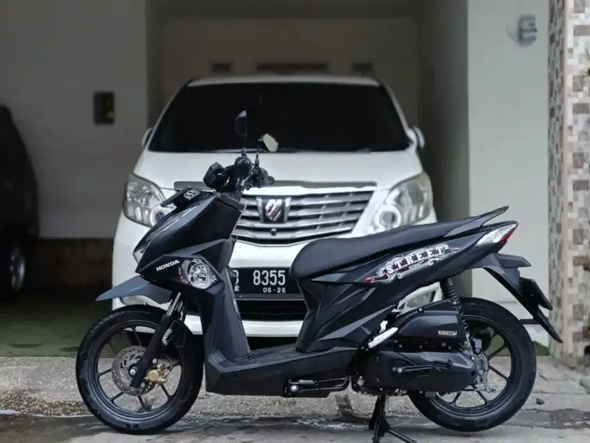 beat street tahun 2023 low km 17rb/tt boleh gan cash lebih bagus