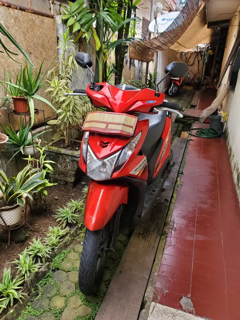 Honda Beat Fi 2014 Merah Full orisinil.