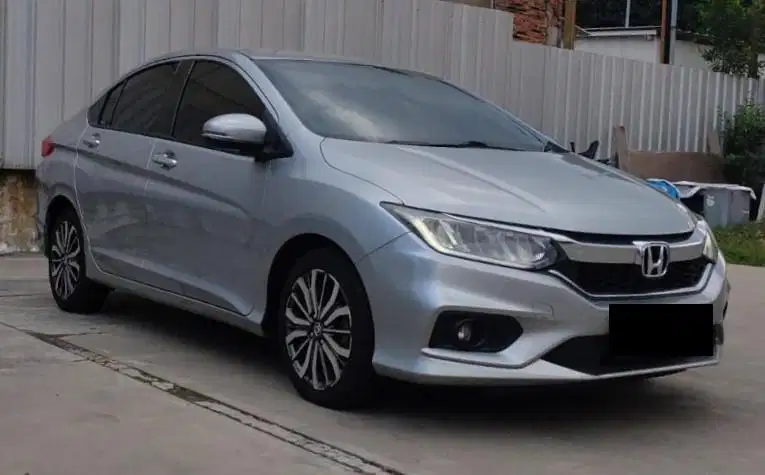 [OLX Mobbi] Honda City Abu-Abu 1.5 E Bensin-AT 2018 BAH