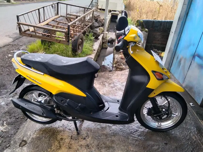 Mio sporty kuning