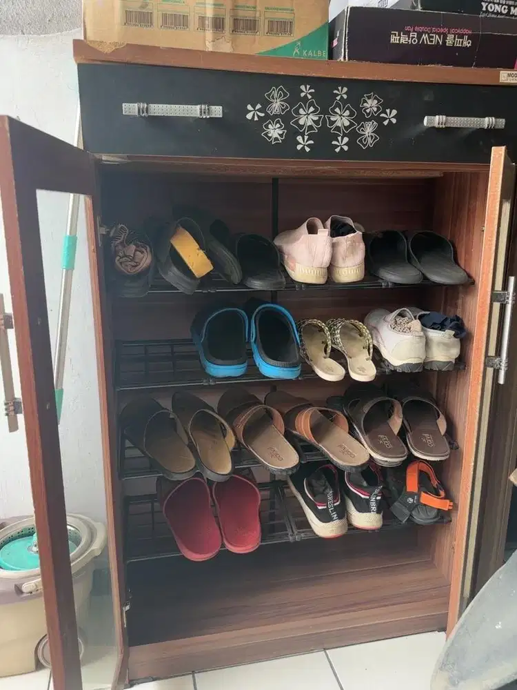 Lemari/Rak muat 20 Sepatu Sendal