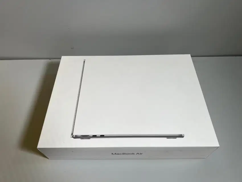 MacBook Air 13 inch Chip Apple M3 2024 Ram 16 Gb IBOX