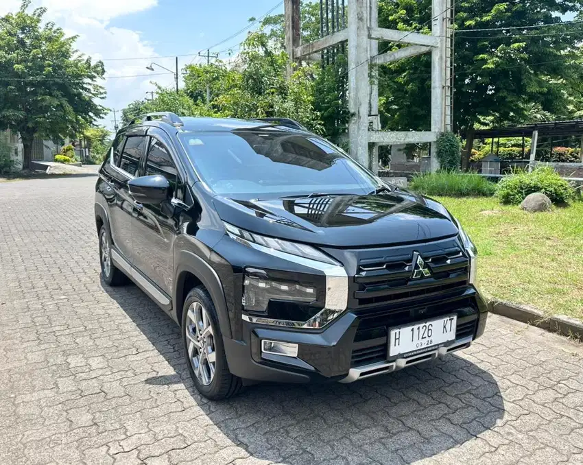 Xpander Cross Premium 2023 Matic Full Original Seperti baru ! Nik 2022