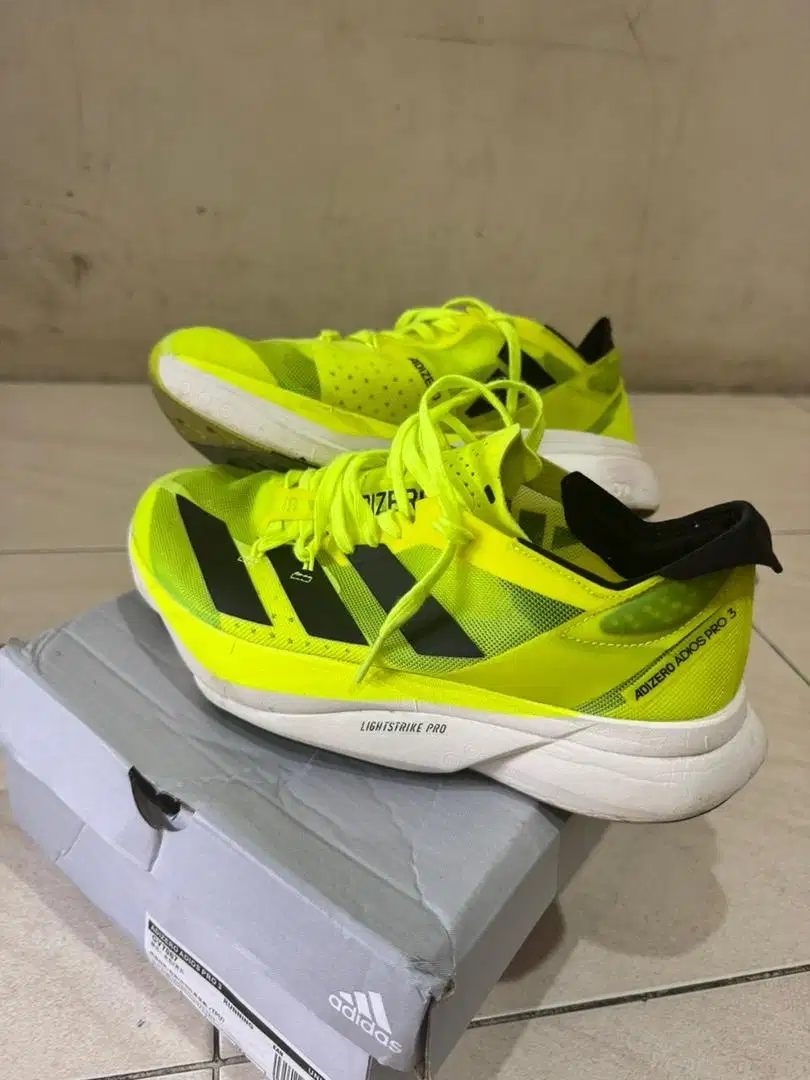 Jual sepatu running adidas adizero pro 3 volt