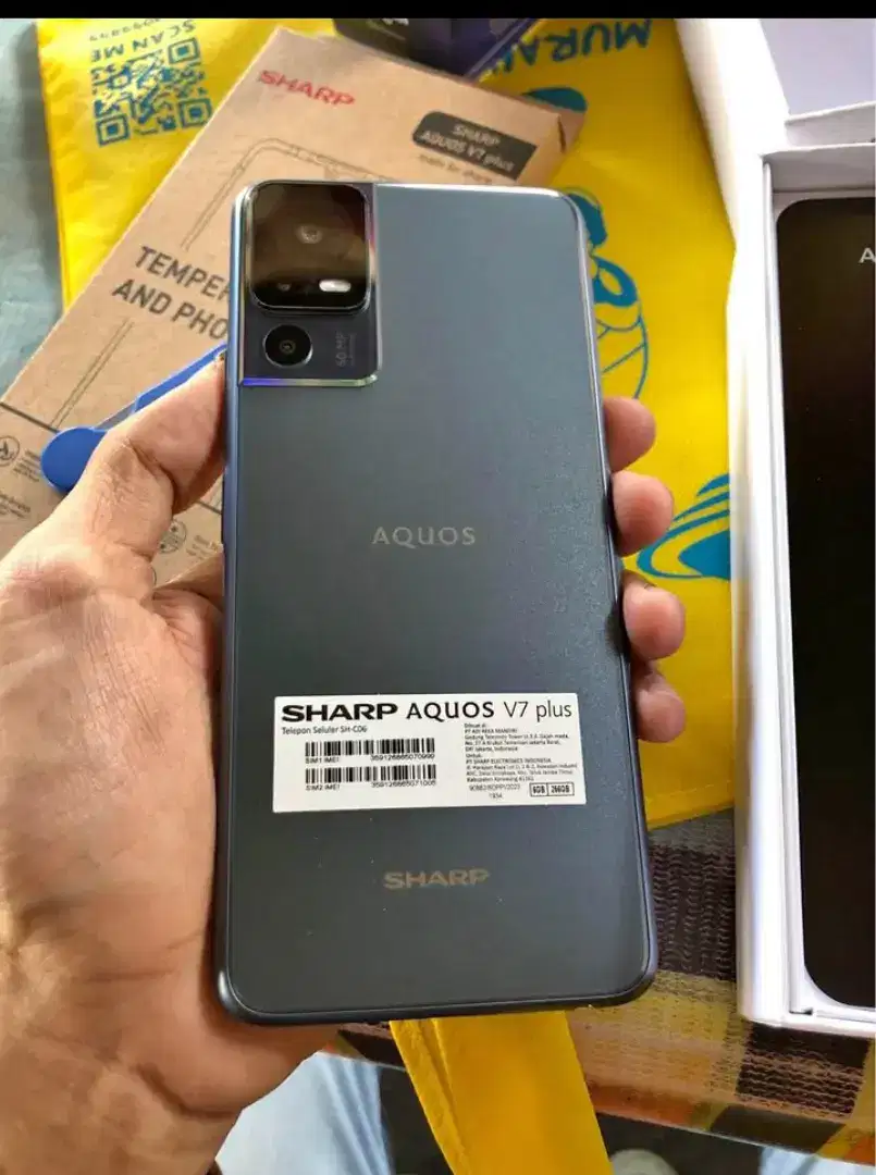 Sharp Aquos v7 plus