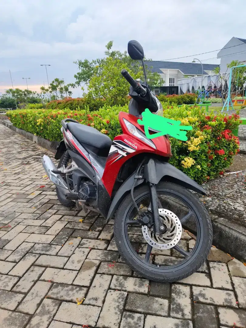 Dijual Honda Revo 2015 Normal