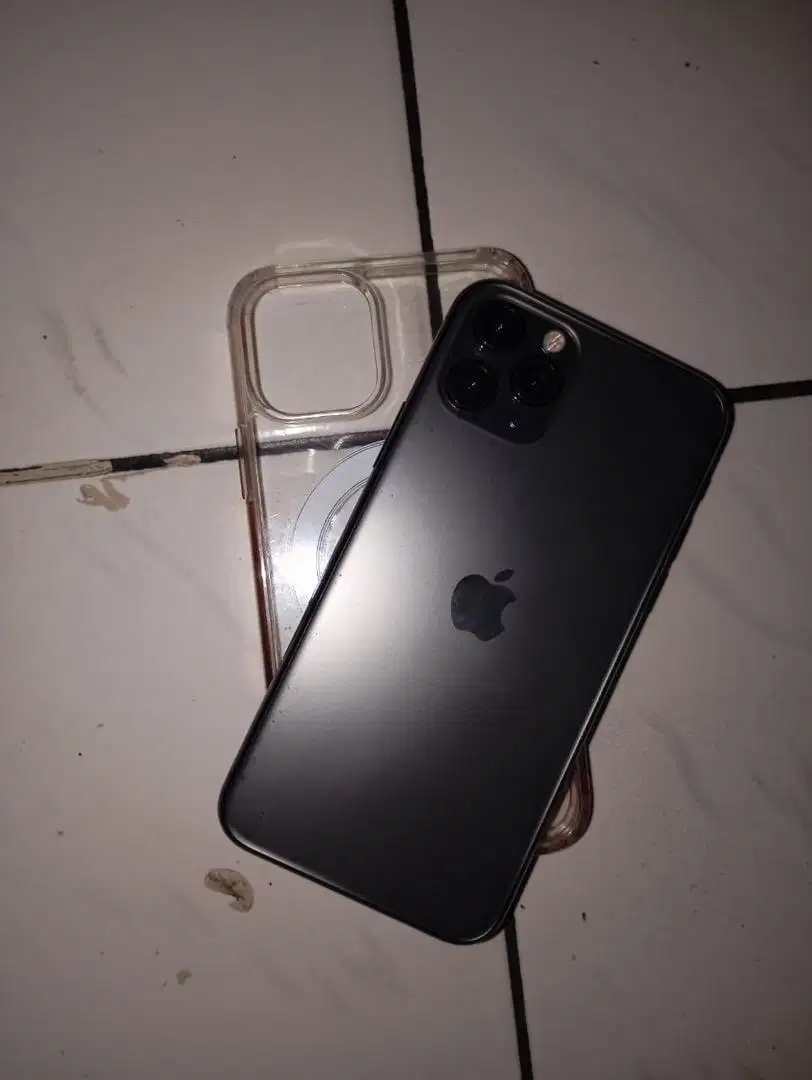 DIJUAL IPHONE 11 PRO 64GB