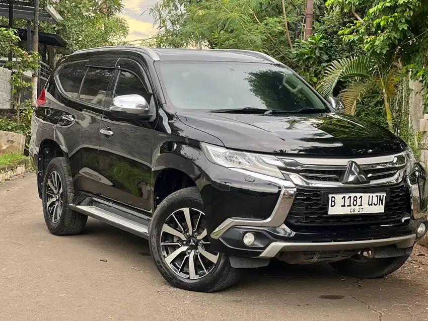 SUNROOF! Mitsubishi Pajero Sport Dakar 4X2 AT 2016 Hitam